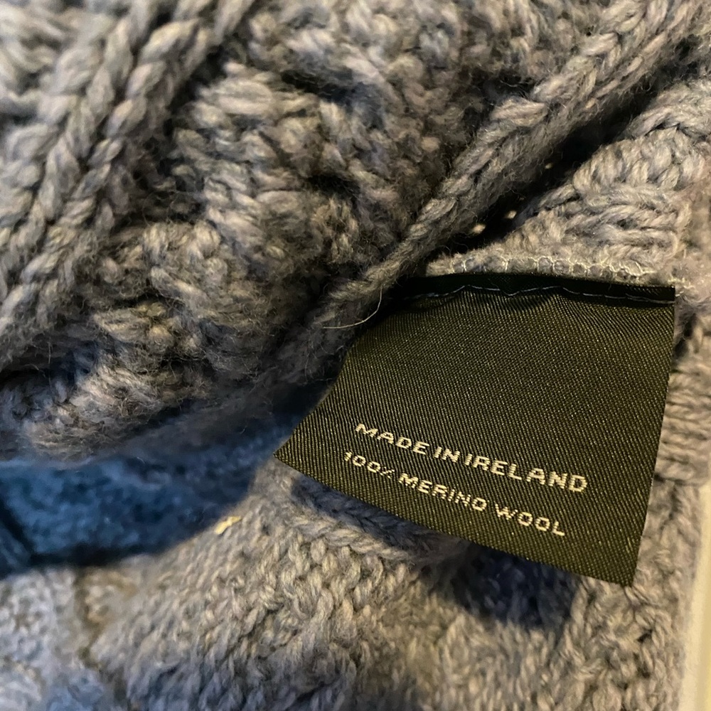 Aran Sweater Market 100% Merino Wool Women’s Cardigan Sweater - Picture 2 of 5